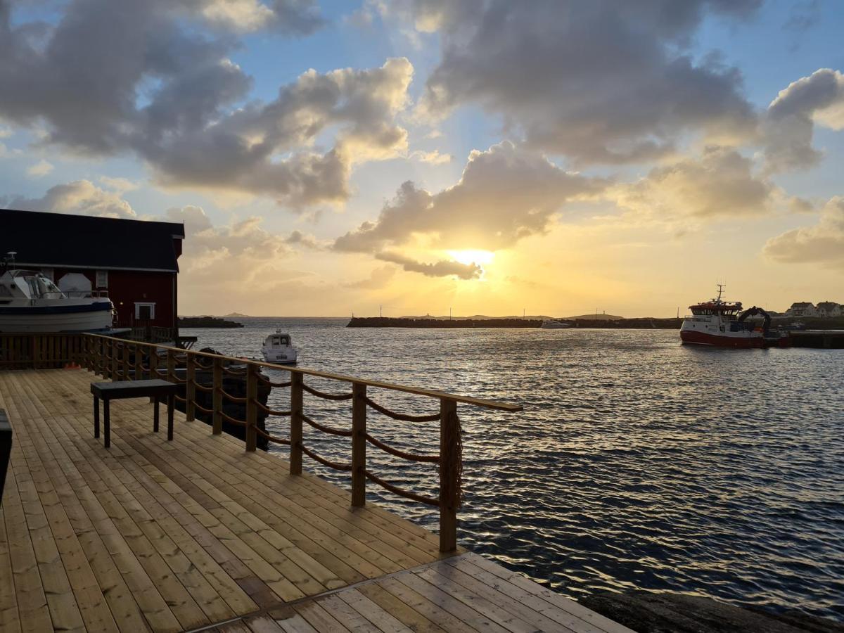 Rorbu Ved Sjoen Vila Bud Exterior foto